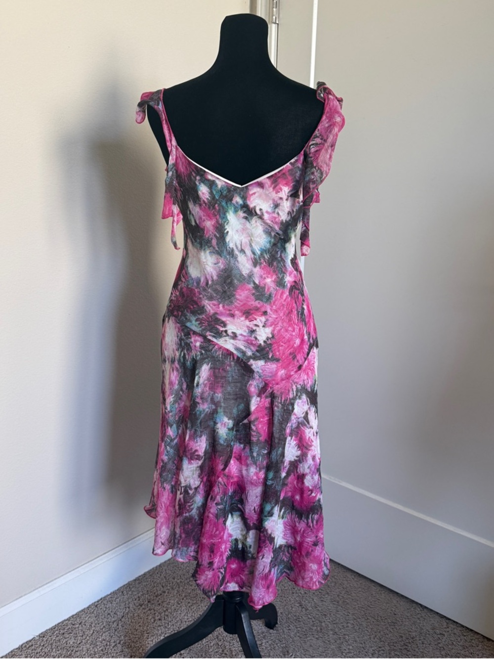 💓SOLD💓 Gorgeous 100% Silk Vintage Asymmetrical Bias Cut floral beaded dress - Picture 7 of 14